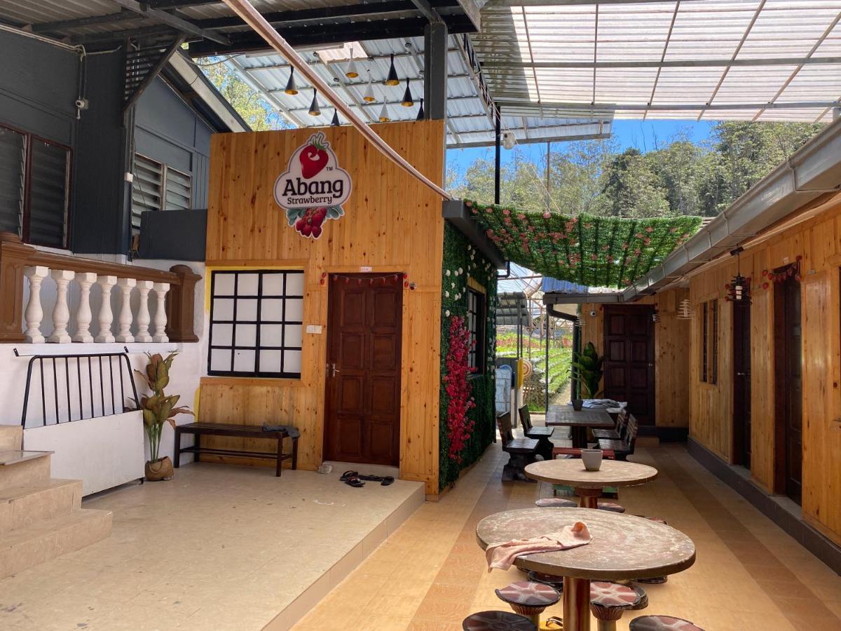 Aiza Homestay Opposite Abang Strawberry Taman Sedia Tanah Rata Exteriör bild