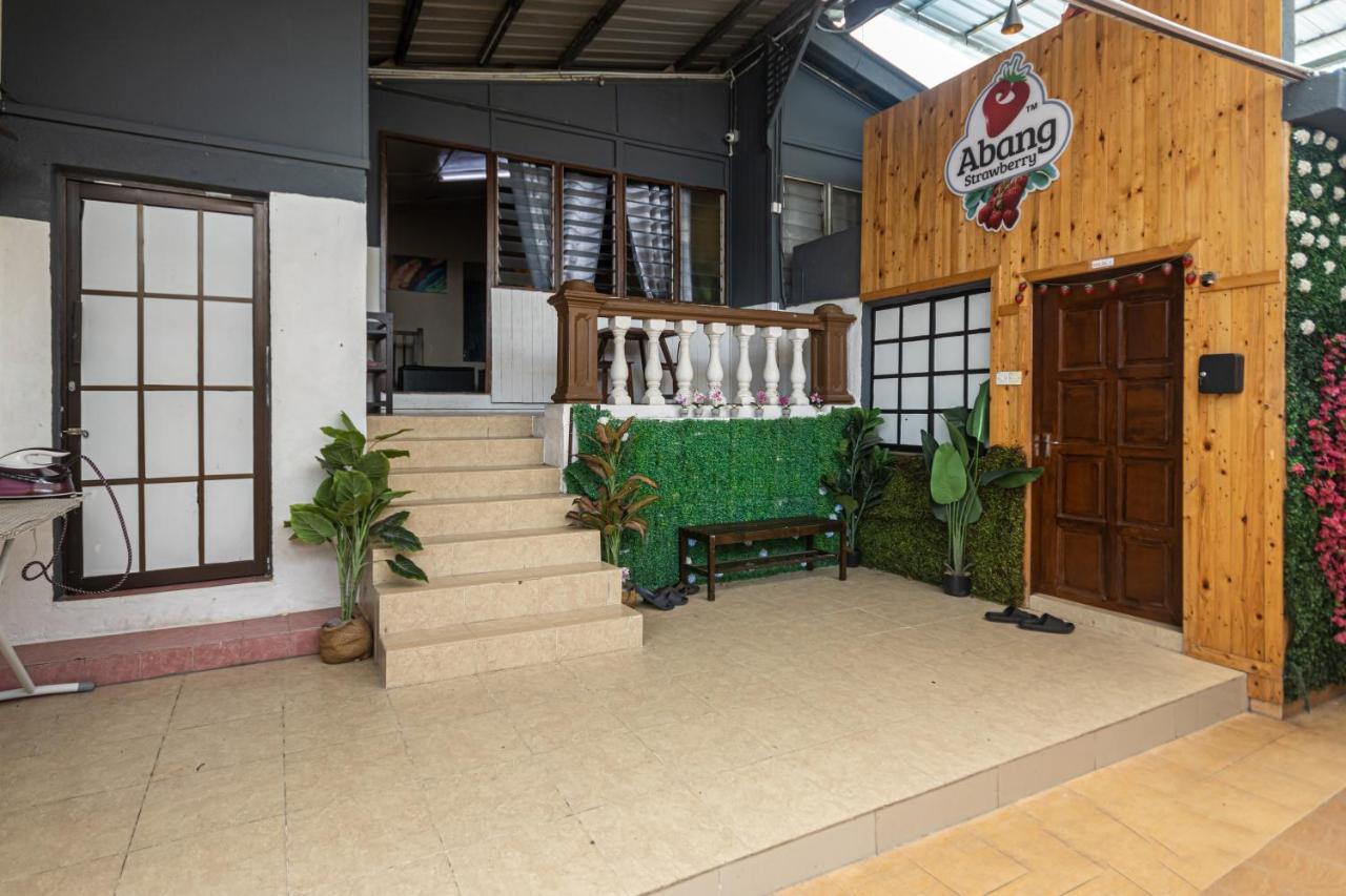 Aiza Homestay Opposite Abang Strawberry Taman Sedia Tanah Rata Exteriör bild