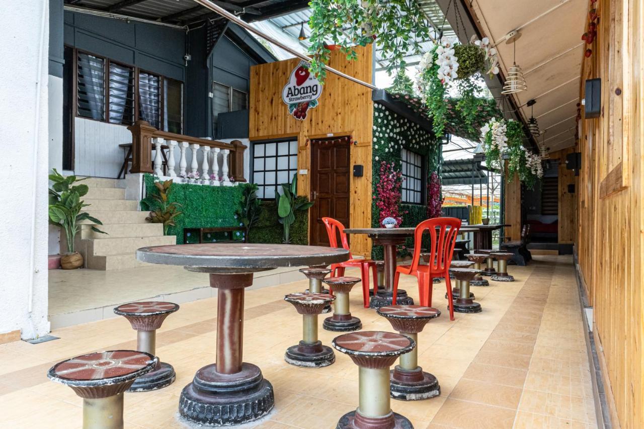 Aiza Homestay Opposite Abang Strawberry Taman Sedia Tanah Rata Exteriör bild