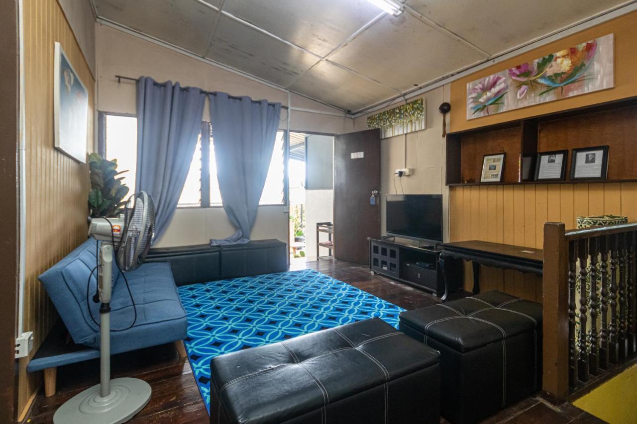Aiza Homestay Opposite Abang Strawberry Taman Sedia Tanah Rata Exteriör bild